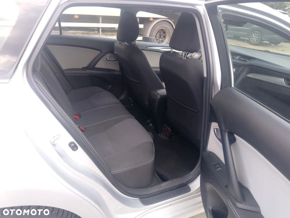 Toyota Avensis 2.0 D-4D Prestige - 9