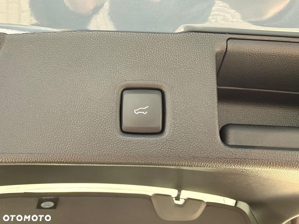 Ford Kuga - 40
