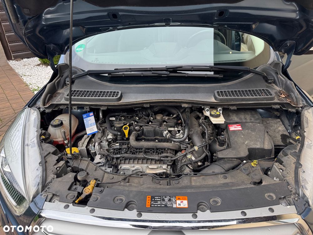 Ford Kuga 1.5 EcoBoost 2x4 Titanium - 30
