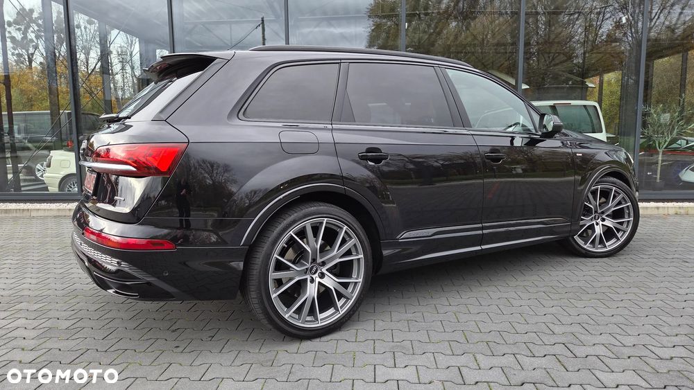 Audi Q7 55 TFSI e Quattro S Line Tiptr - 41
