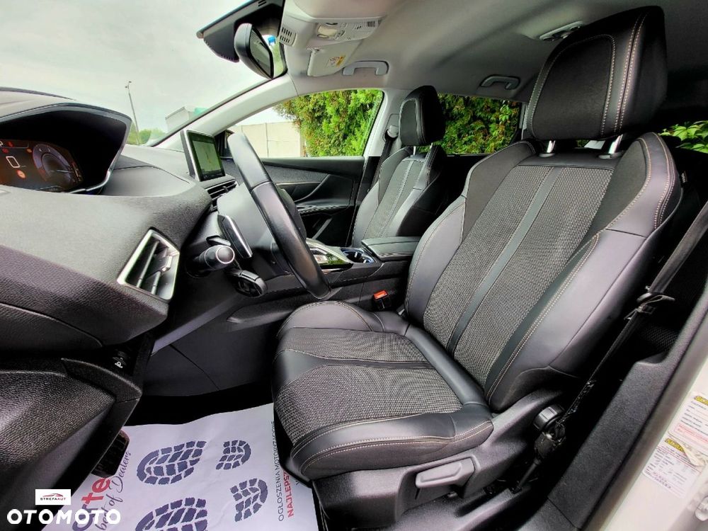 Peugeot 5008 - 5