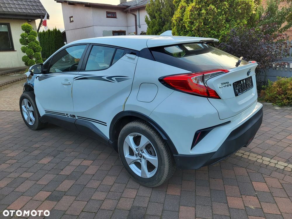 Toyota C-HR - 4