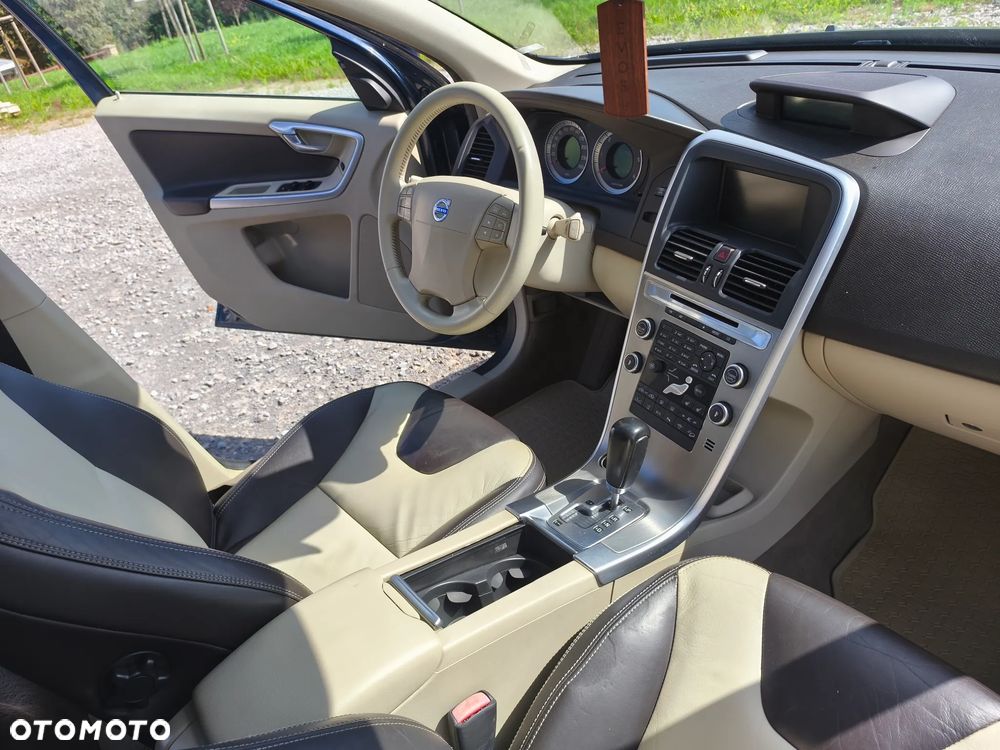 Volvo XC 60 2.4D AWD Summum - 20