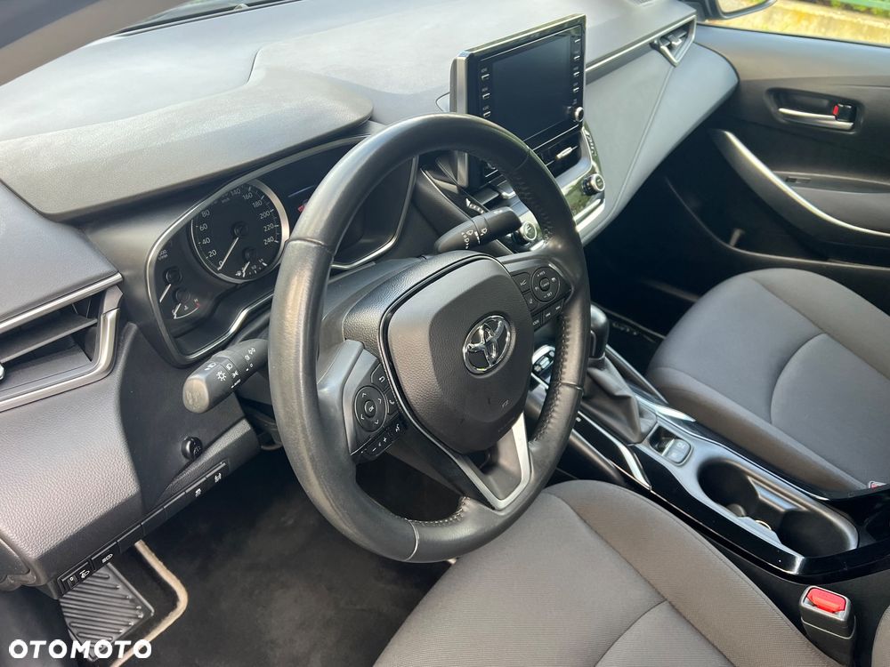 Toyota Corolla 1.8 Hybrid Active - 18