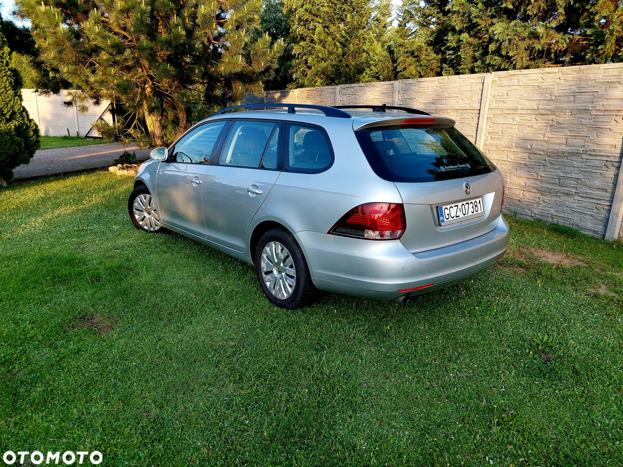 Volkswagen Golf 1.6 TDI DPF BlueMotion Technology Comfortline - 9