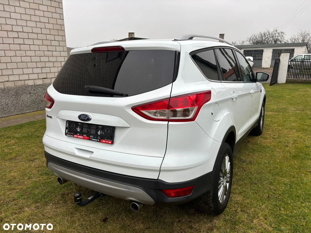Ford Kuga 2.0 TDCi 2x4 Titanium - 5