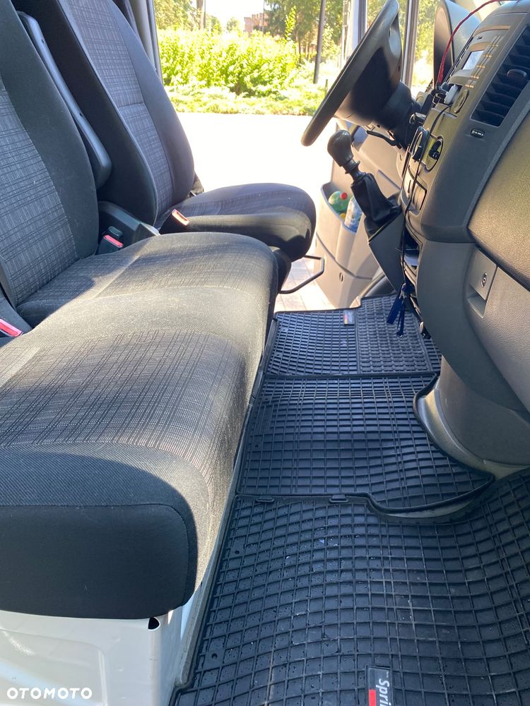 Mercedes-Benz Sprinter - 17