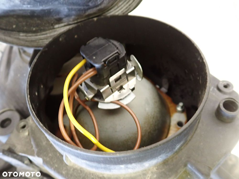 LAMPA PRAWA PRZEDNIA OPEL VECTRA C 2.2 155888-00 - 11