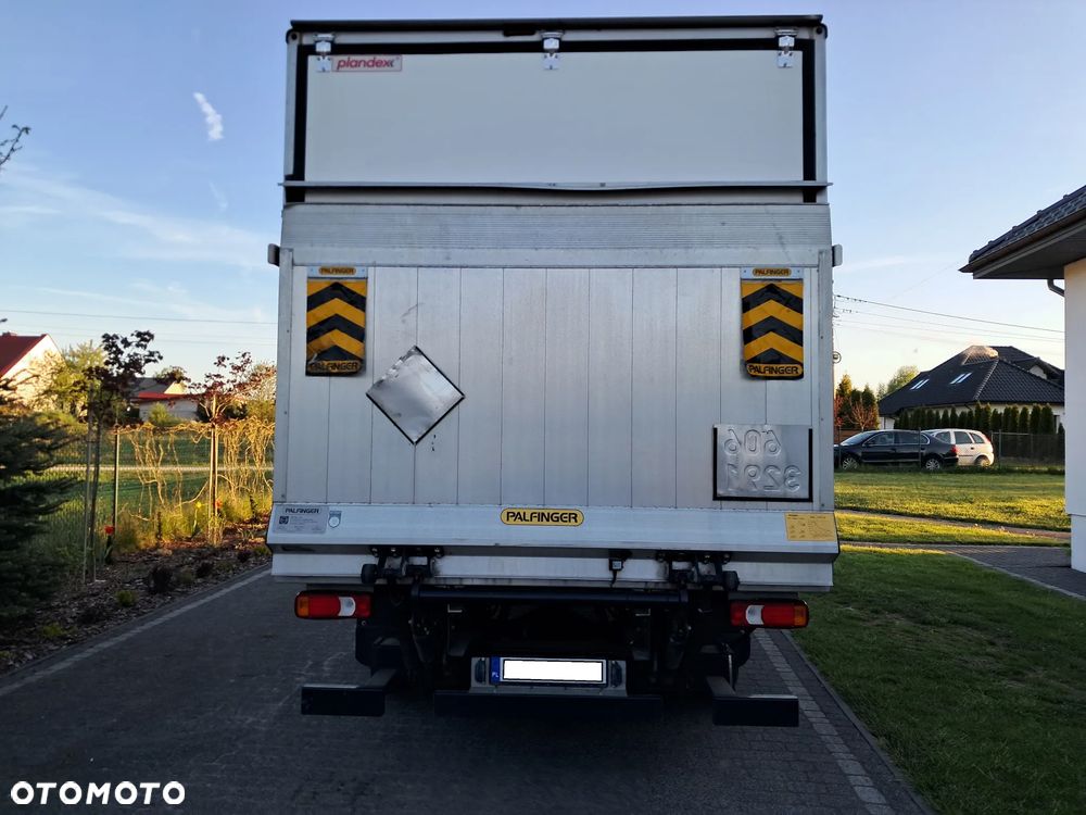 Iveco Daily 72C180 Kontener + Winda 1 Tona Salon Polska - 5