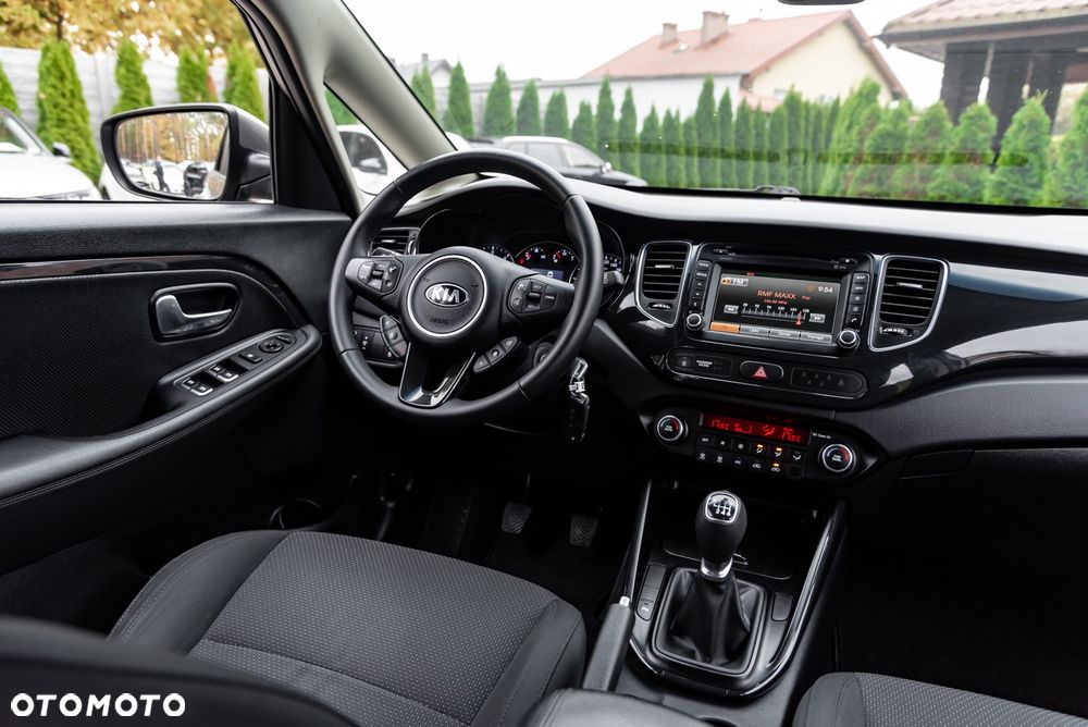 Kia Carens 1.7 CRDi M 7os - 27