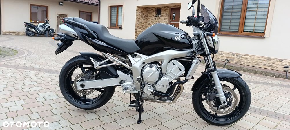 Yamaha FZ6 - 3