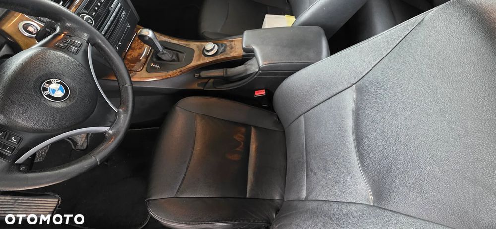 BMW Seria 3 318i - 9