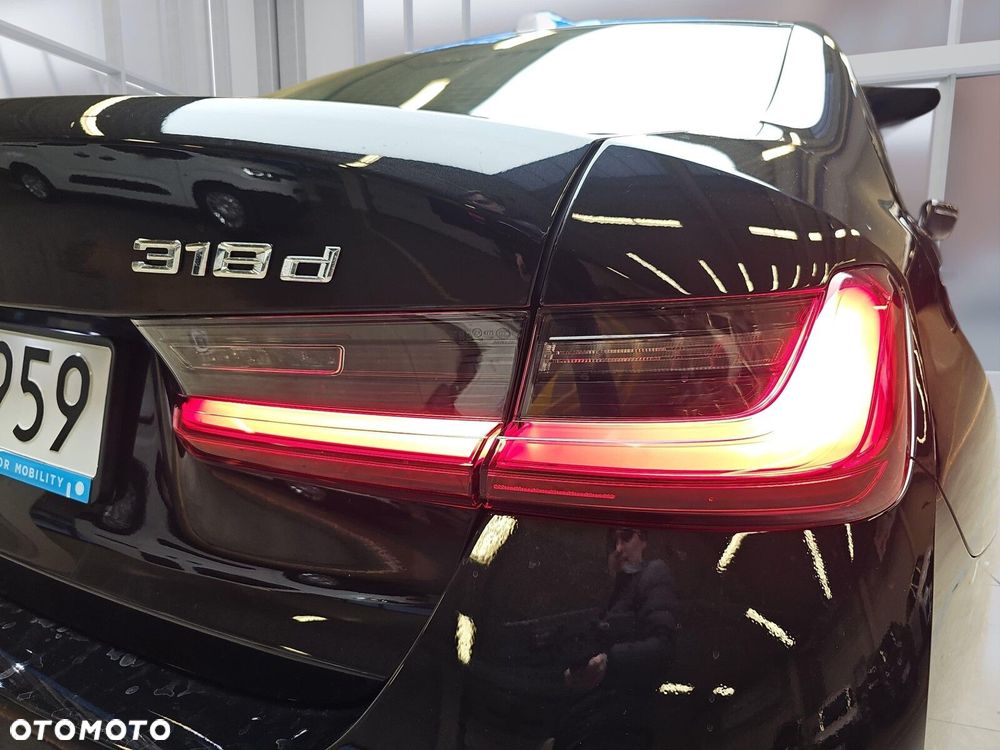 BMW Seria 3 318d - 26