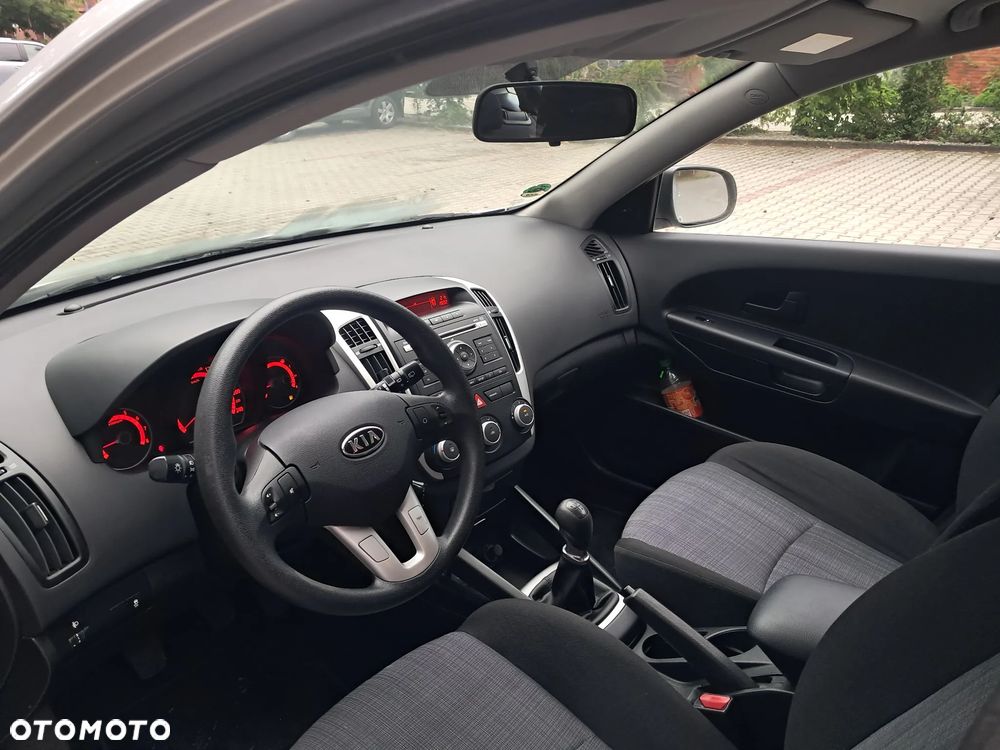 Kia Ceed 1.4 Comfort + - 19