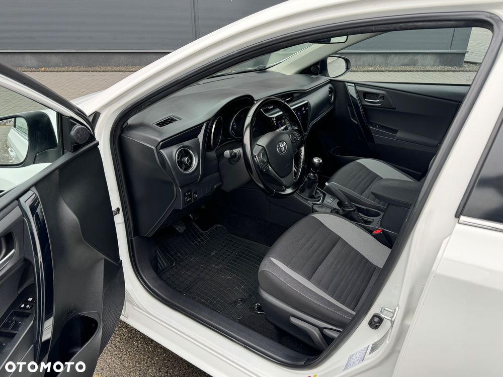 Toyota Auris 1.6 Comfort - 5