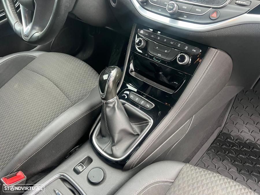 Opel Astra Caravan - 9