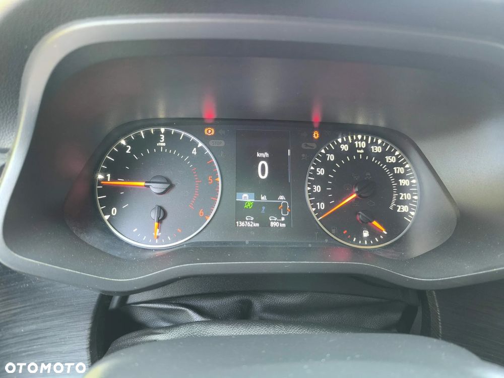 Renault Trafic 2.0 dCi - 20