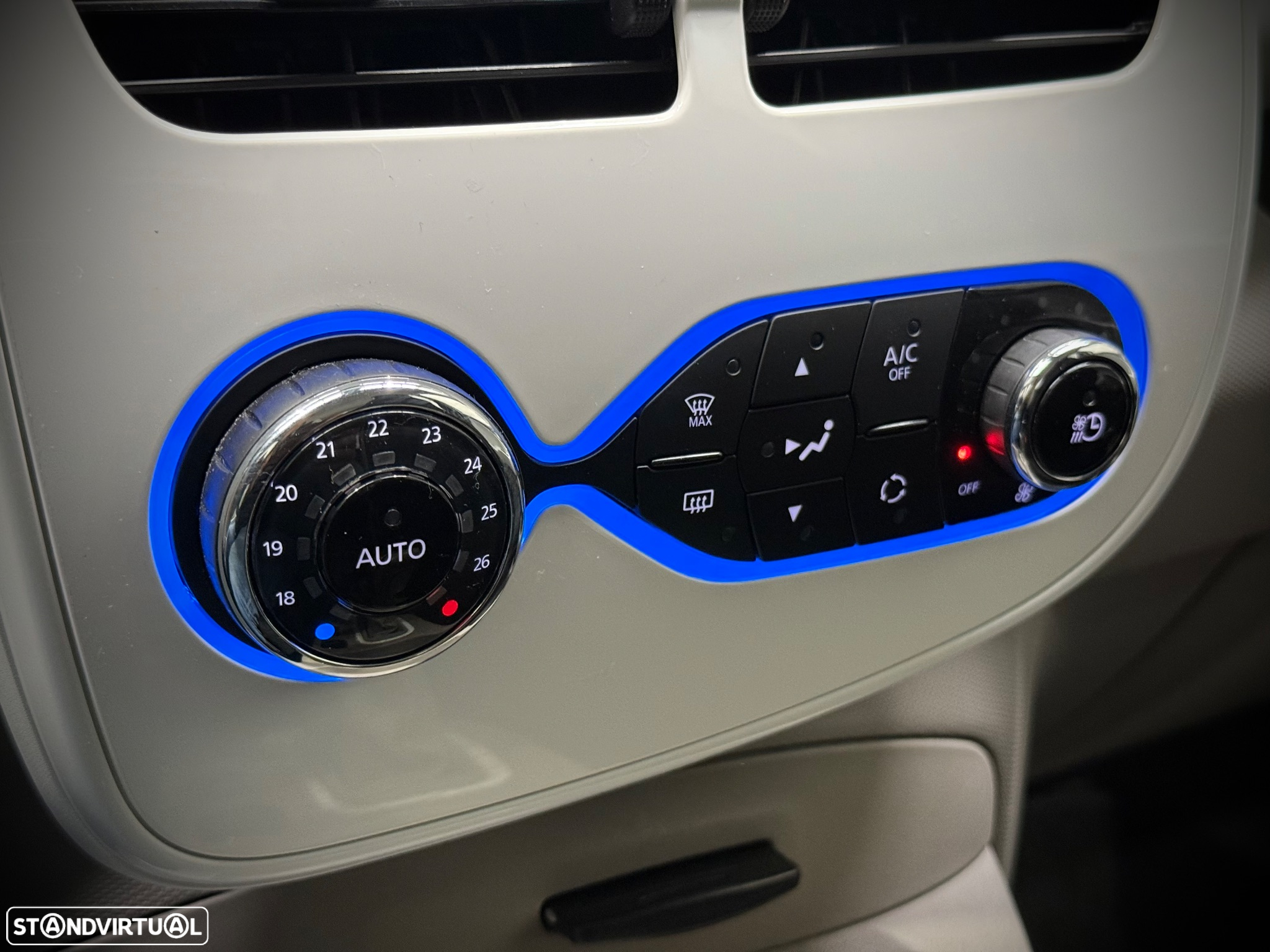 Renault Zoe (c/ Bateria) Life 40 Carga Rápida - 16