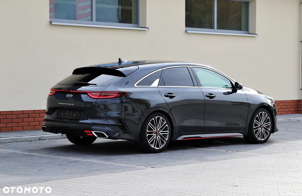 Kia ProCeed - 10