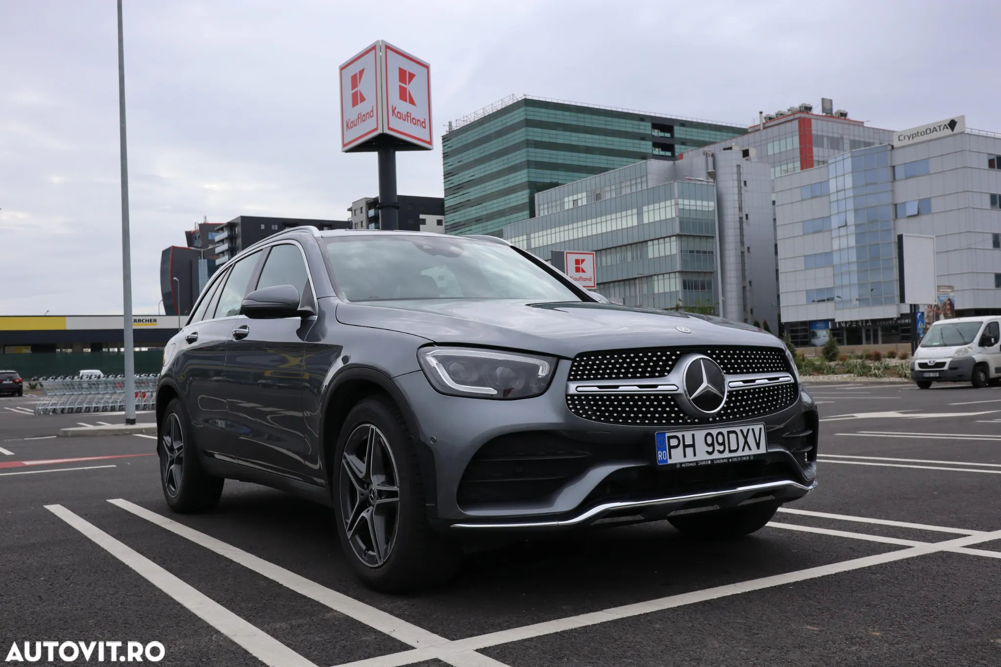 Mercedes-Benz GLC 200 4Matic 9G-TRONIC AMG Line - 3