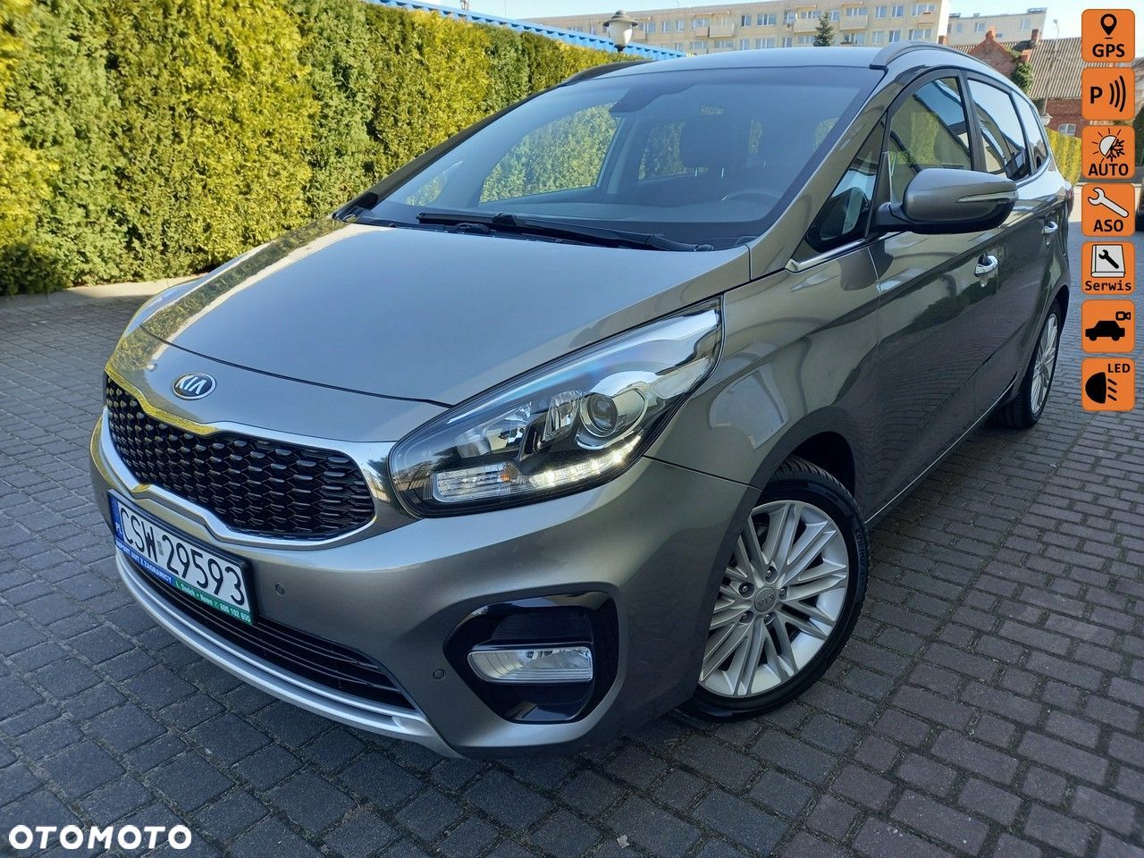 Kia Carens 1.6 GDI Dream-Team Edition - 1
