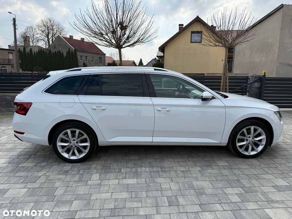 Skoda Superb 2.0 TDI DSG Premium Edition - 10