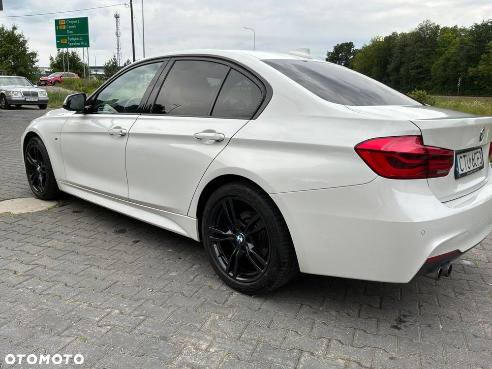 BMW Seria 3 320i M Sport - 17