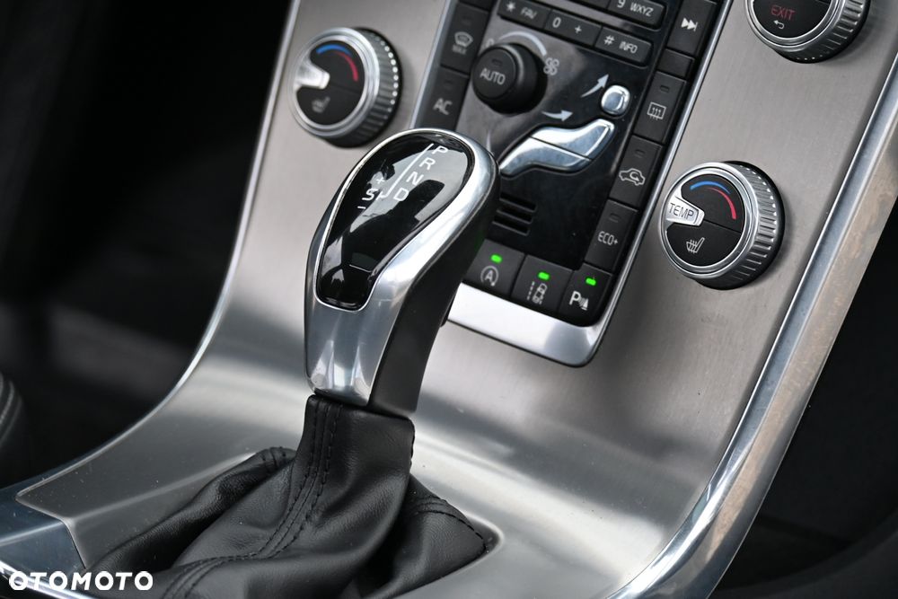 Volvo V60 D4 Drive-E Summum - 24