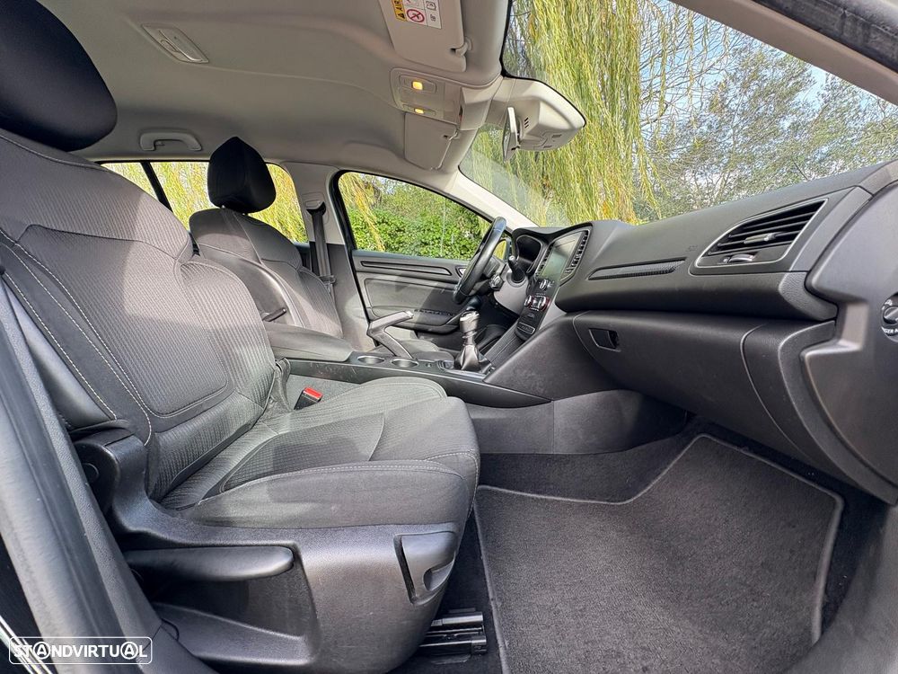 Renault Mégane Sport Tourer ENERGY dCi 110 BUSINESS - 12