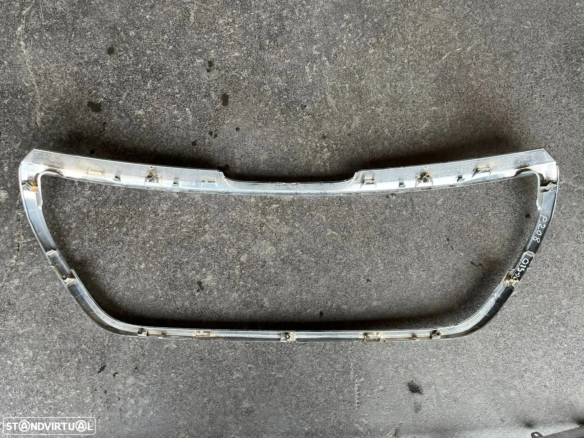 PEUGEOT 208 I CROMADO GRELHA PARA CHOQUES FRENTE - FR038 - 5