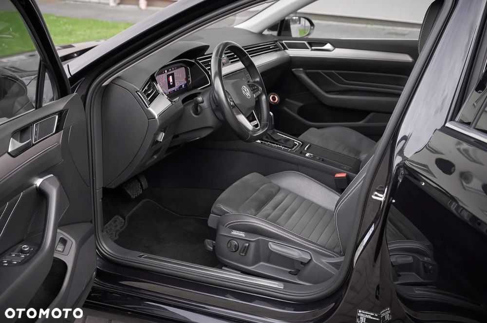 Volkswagen Passat 2.0 TDI 4Mot Elegance DSG - 22