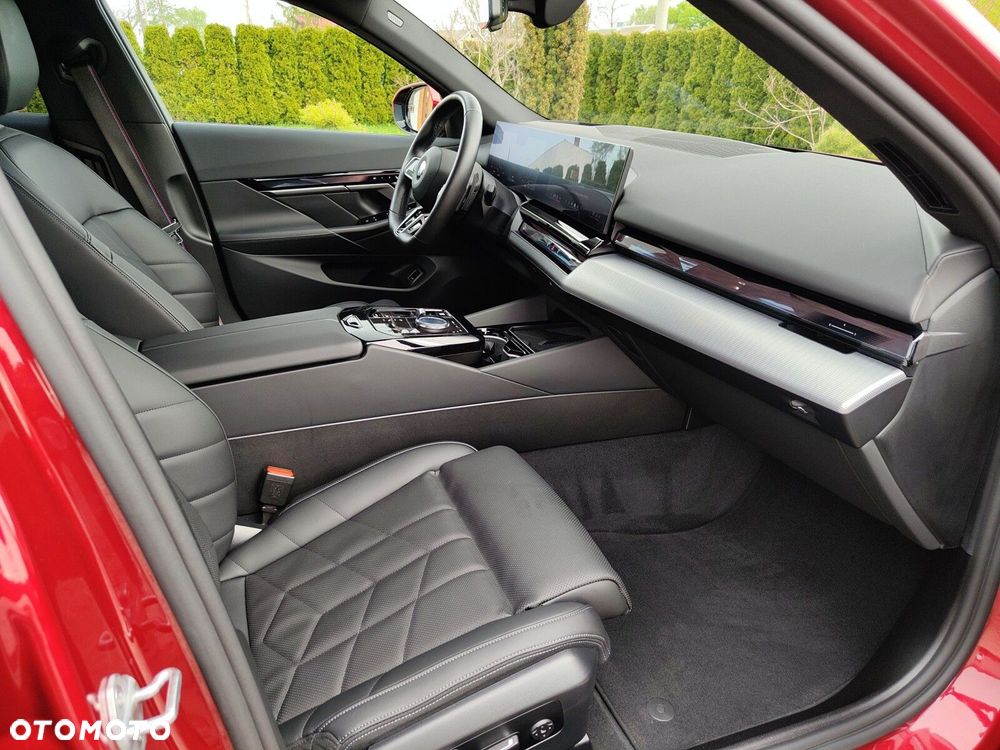 BMW Seria 5 - 23