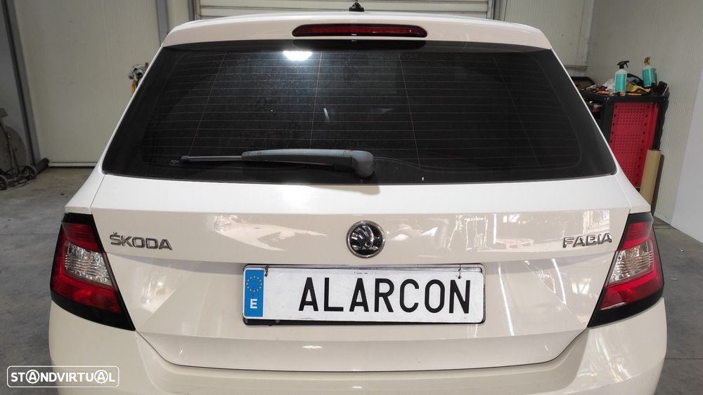 MALA TRASEIRA SKODA FABIA ACTIVE - 1