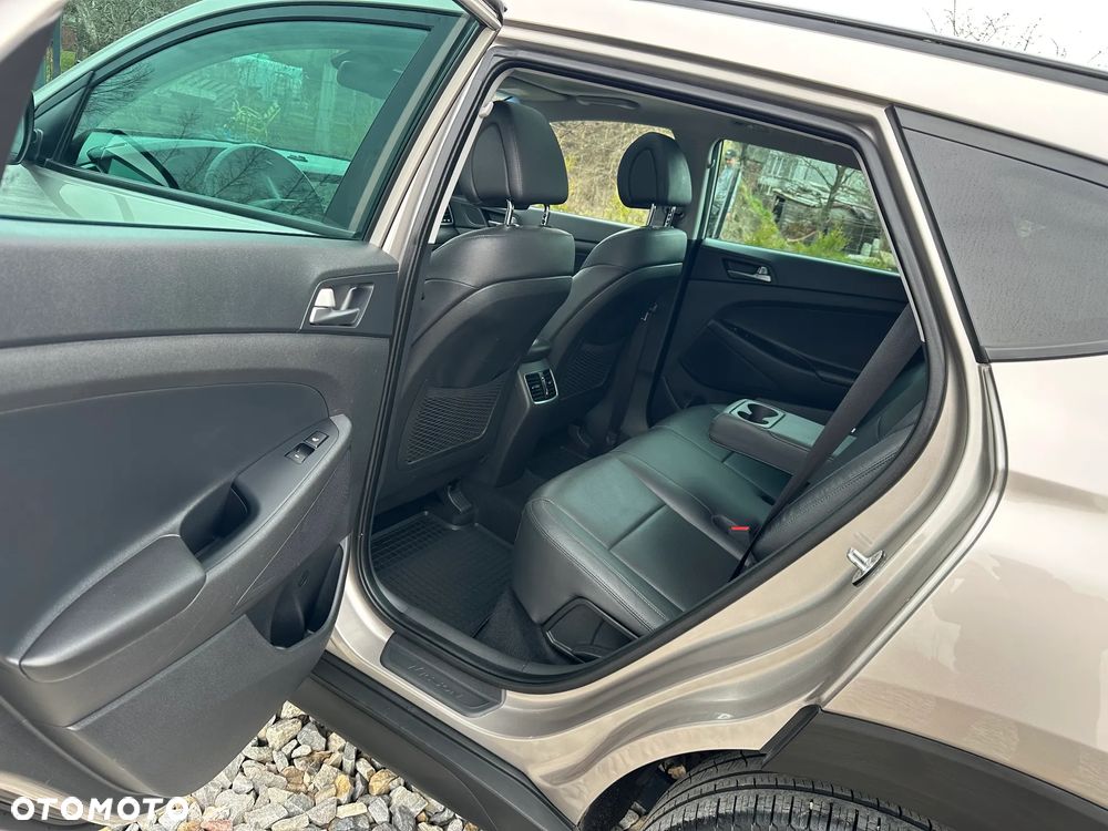 Hyundai Tucson blue 2.0 CRDi 4WD Premium - 28