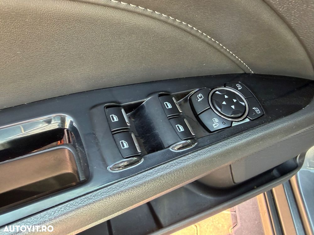 Ford Mondeo 2.0 TDCI PowerShift ST Line High - 7