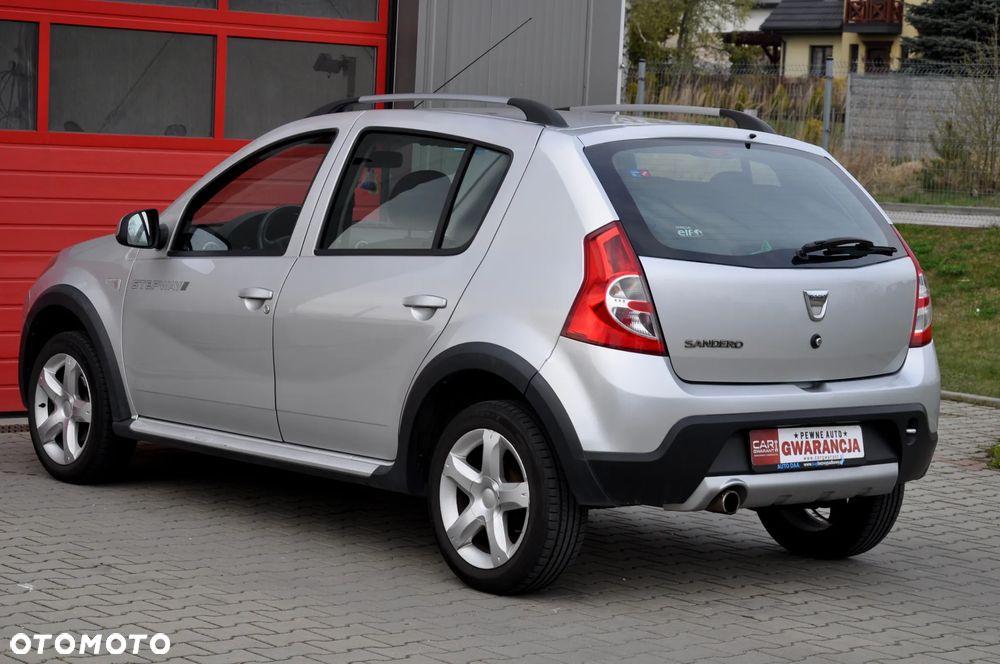 Dacia Sandero Stepway 1.6 - 11
