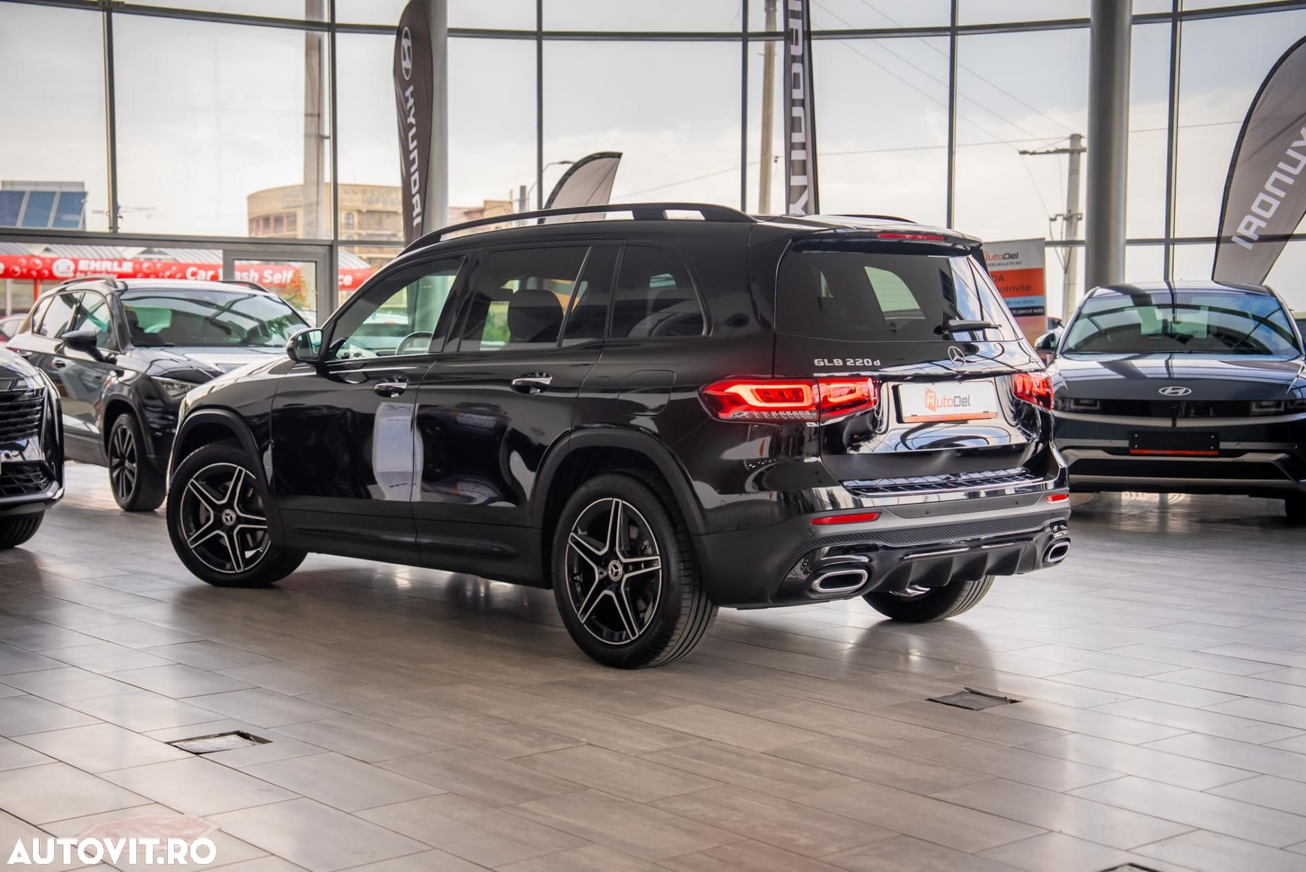 Mercedes-Benz GLB 220 d 4Matic 8G-DCT AMG Line - 3