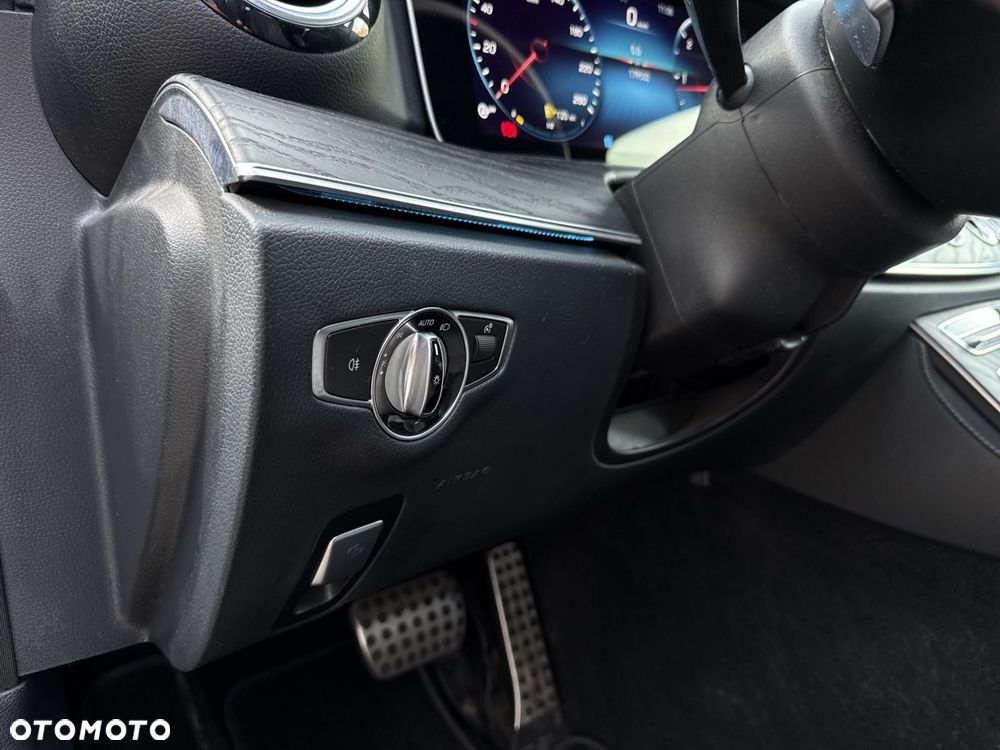 Mercedes-Benz Klasa E - 11