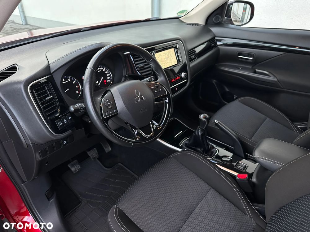 Mitsubishi Outlander 2.0 2WD Diamant Edition - 14