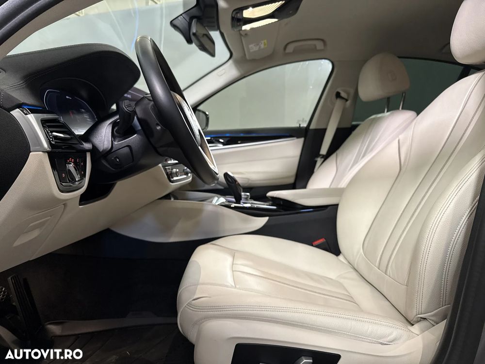 BMW Seria 5 530e xDrive AT PHEV - 26