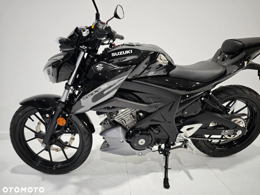Suzuki GSX - 11