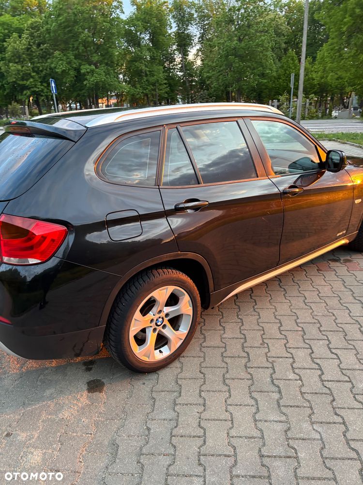 BMW X1 sDrive18i - 17