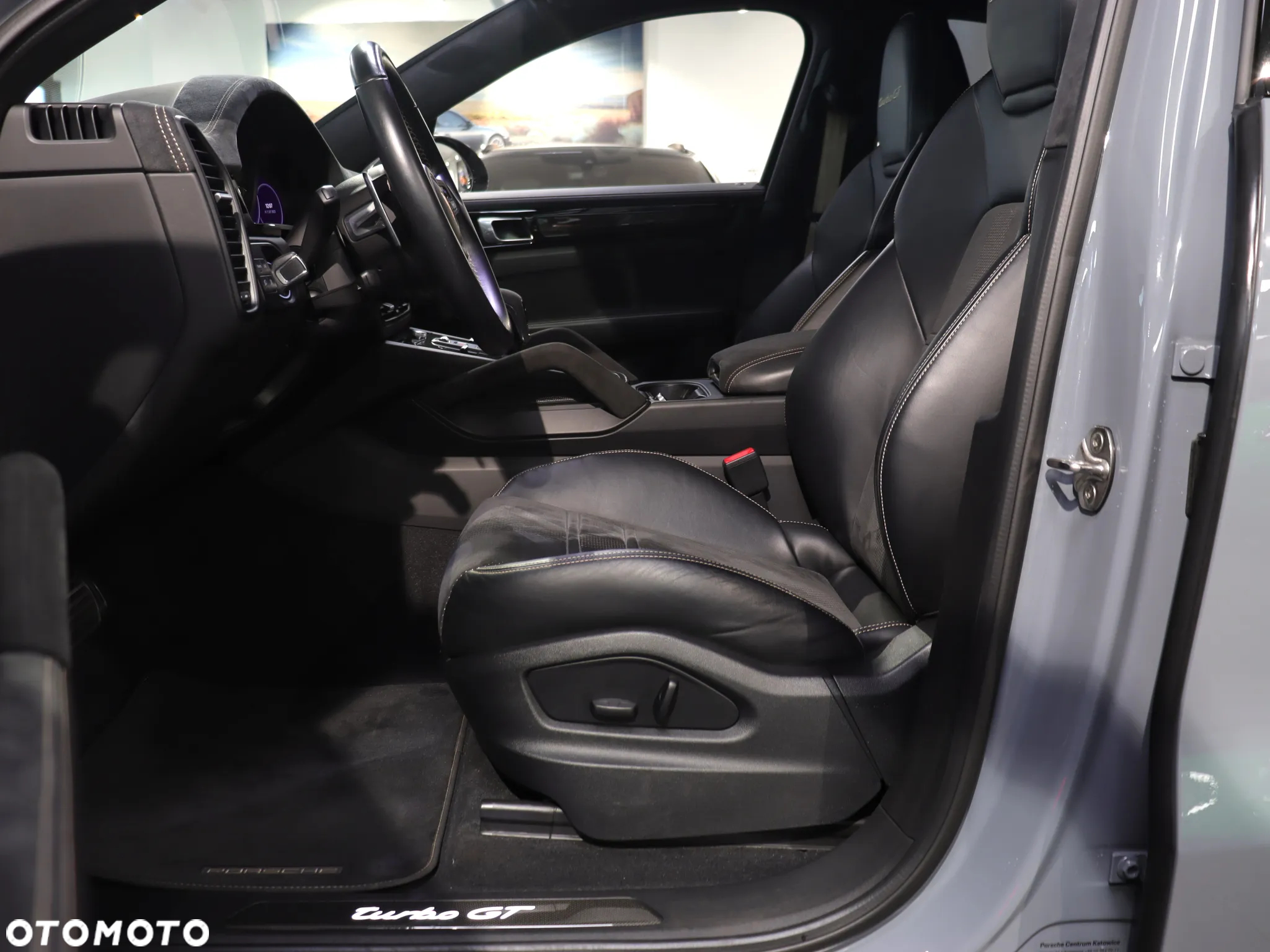 Porsche Cayenne Turbo GT - 17