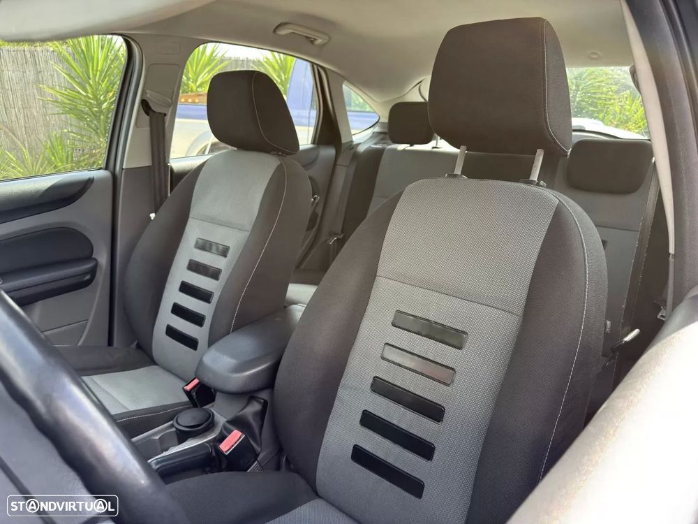 Ford Focus 1.6 TDCi ECOnetic - 6