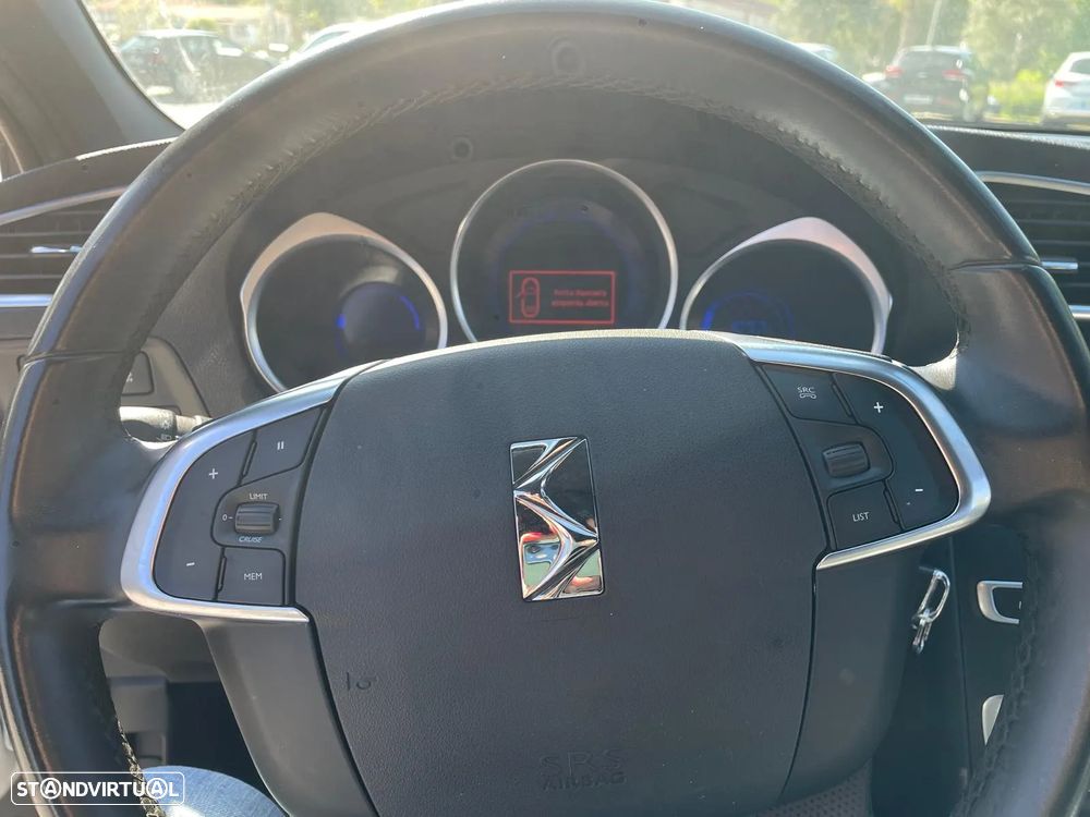 DS DS4 - 7