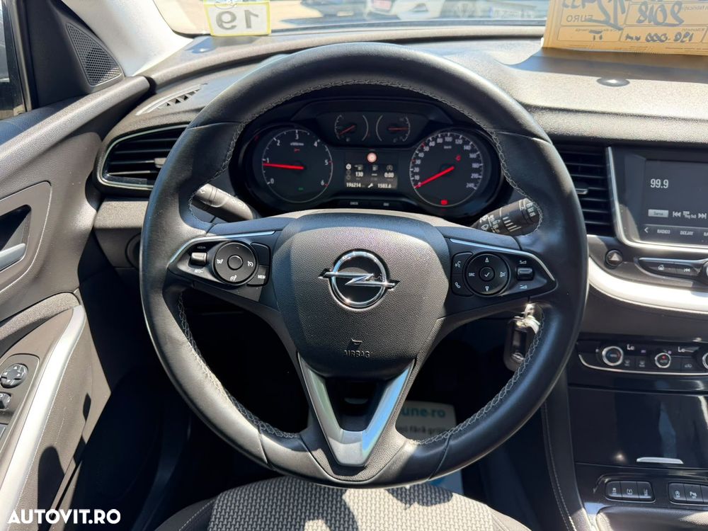 Opel Grandland X 1.6 START/STOP Enjoy - 11