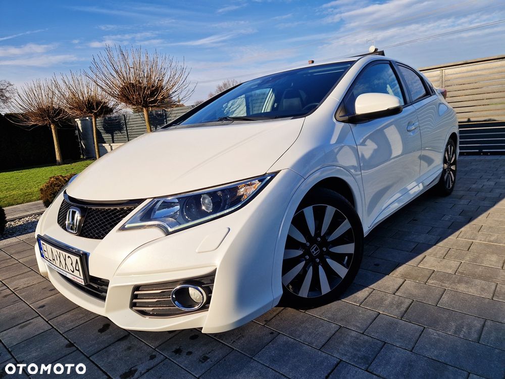 Honda Civic 1.8 i-VTEC Executive Black Edition - 12