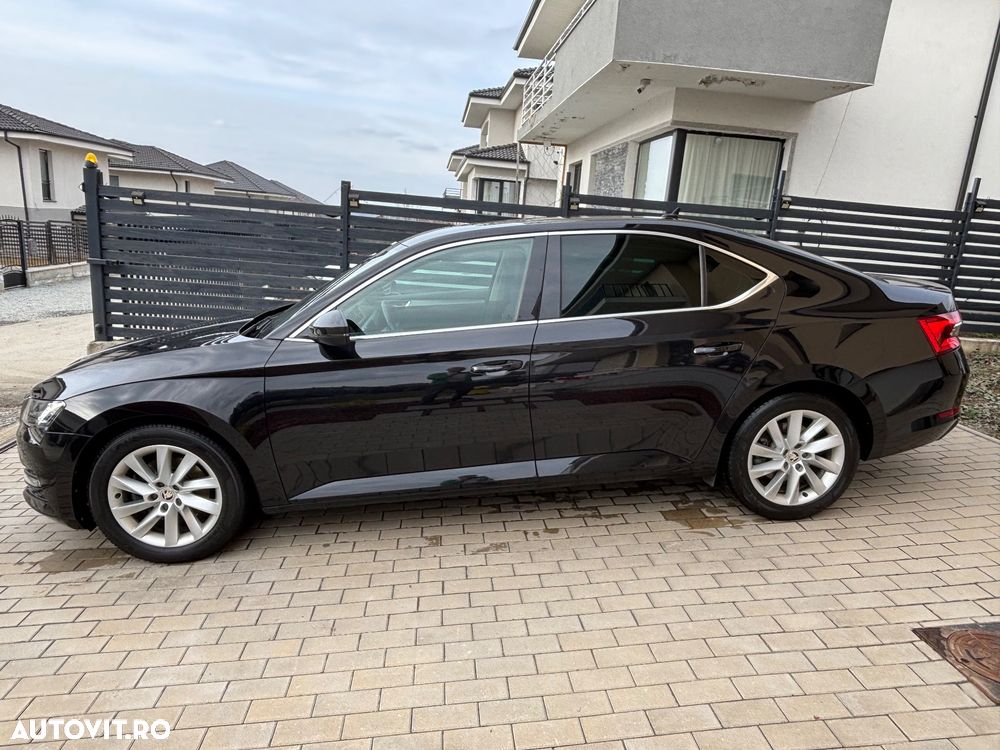 Skoda Superb 2.0 TDI DSG Ambition - 3