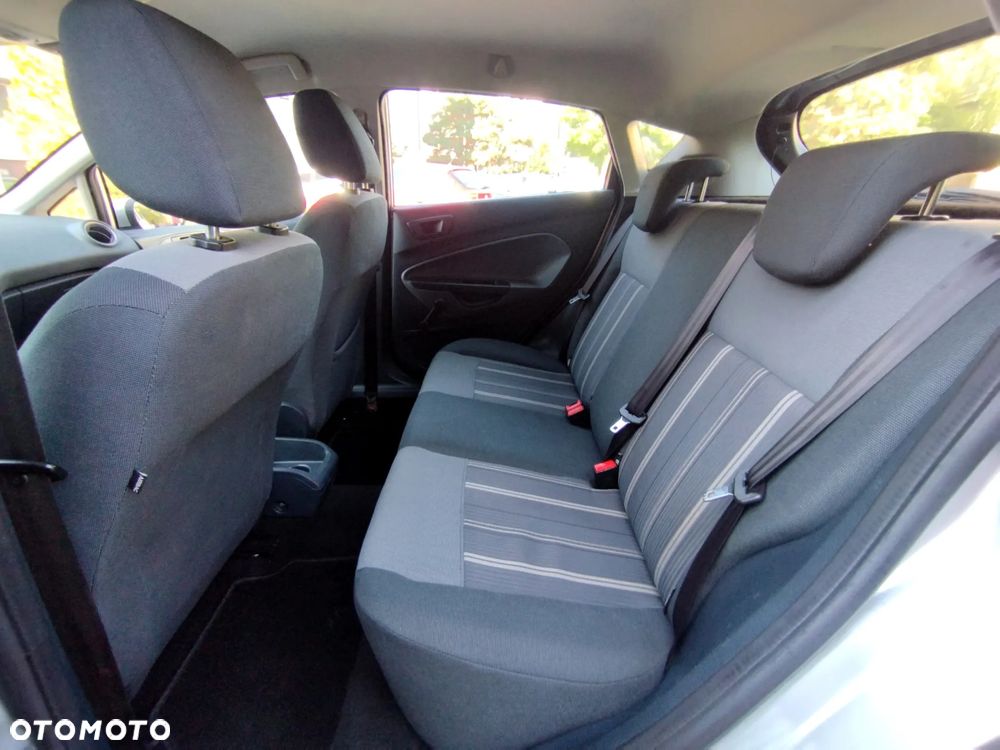 Ford Fiesta - 15