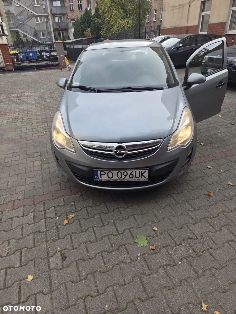 Opel Corsa 2012 photo 2